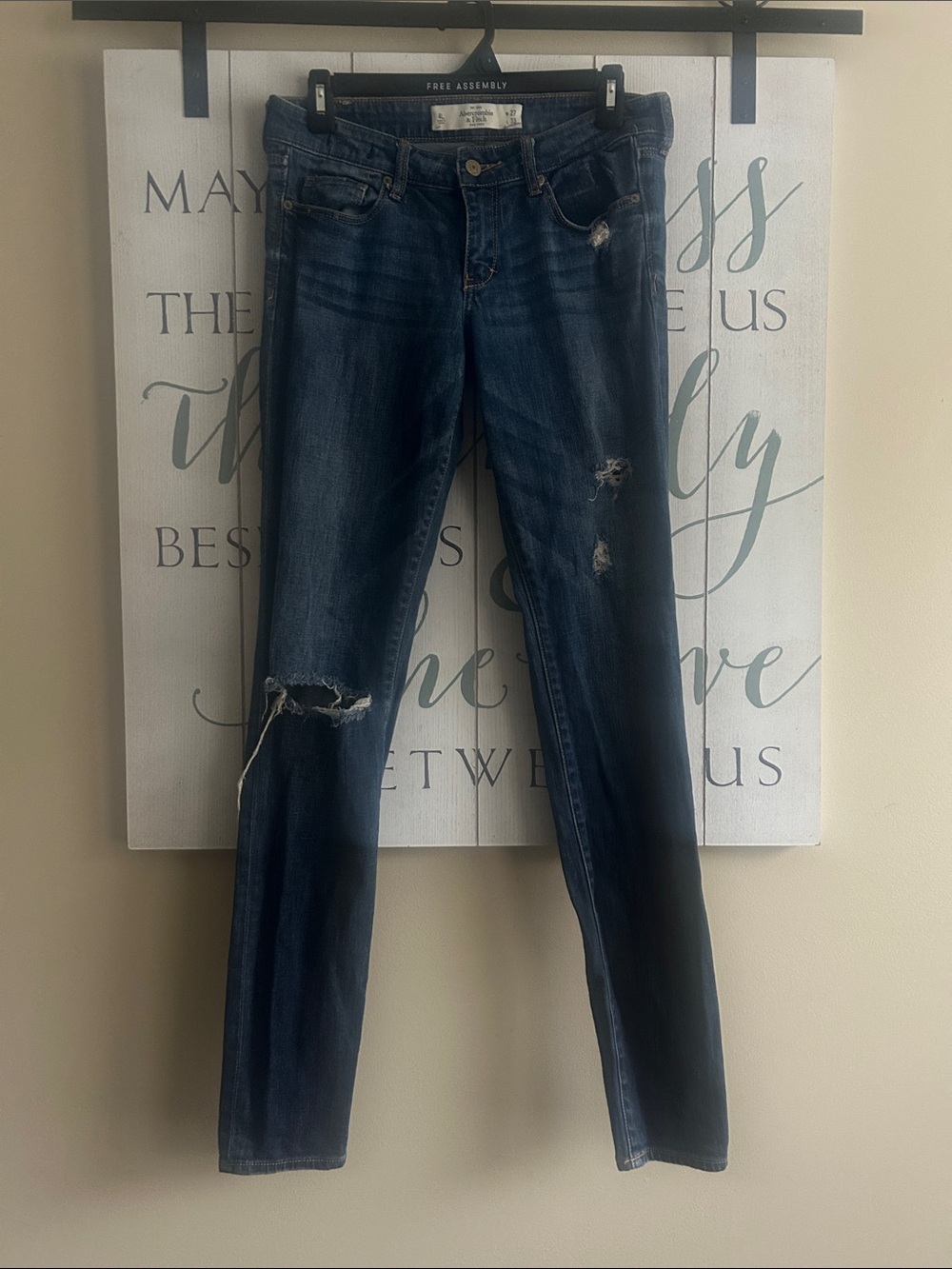 Abercrombie & Fitch the A&F super skinny Dark Blue distressed Jeans size 4 long - Picture 2 of 8